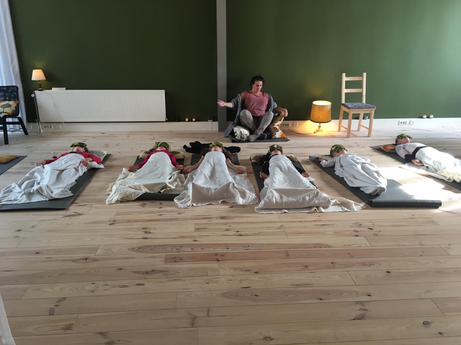 Reiki ankh niemand is een eiland opleiding 16